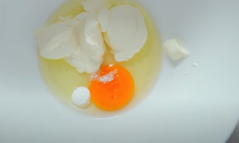 Быстрый хачапури на сковороде: сырная лепёшка за 5 минут