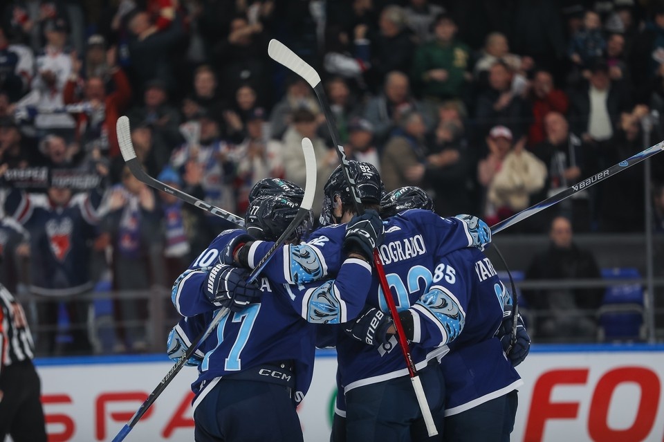    Нижегородское «Торпедо» продлило победную серию в КХЛ, одержав седьмую победу подряд. ХК "Торпедо"