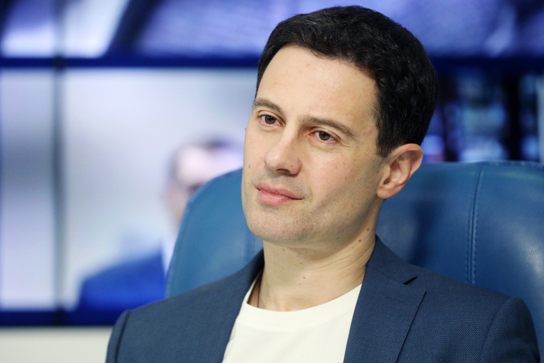 Антон Макарский