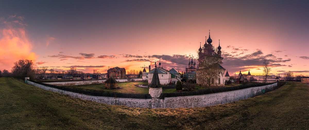 Вечерний город