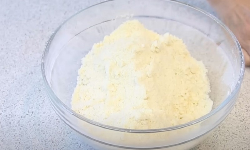 Королевская шарлотка: яблочный пирог, который тает во рту