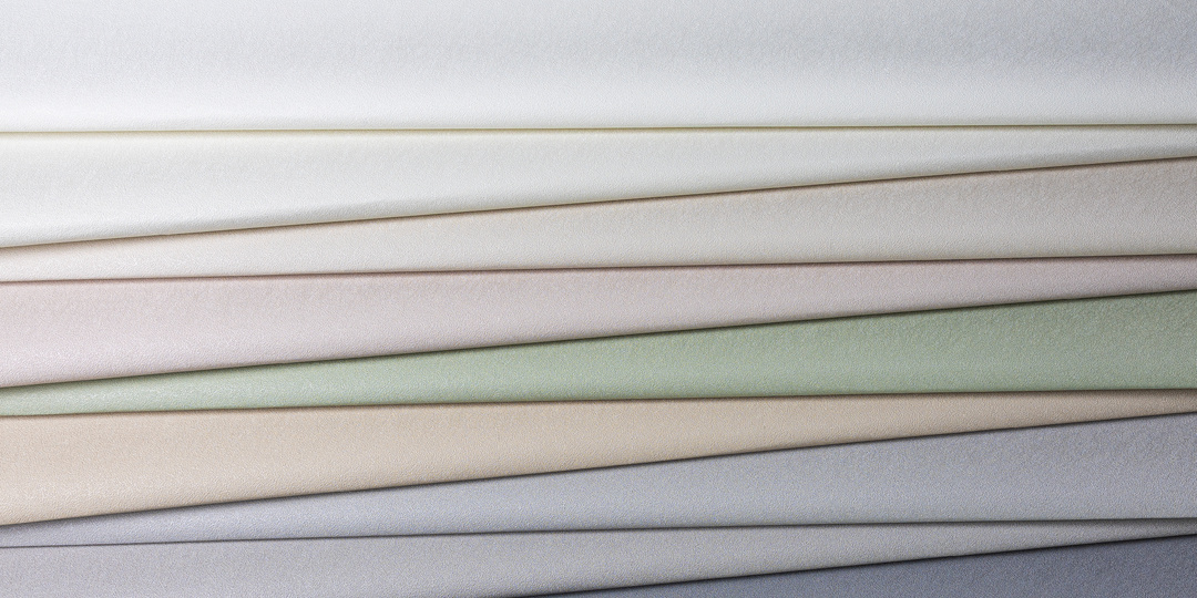 Однотонные обои с эффектом окрашенных стен. IDEAL EXTRA - продолжение культовой серии однотонных обоев.