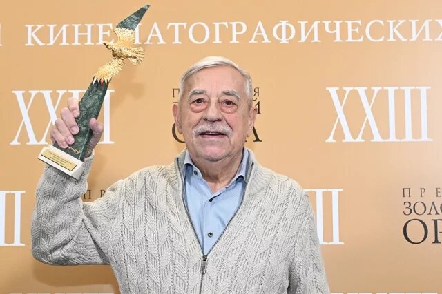    От какой музыкальной группы в восторге режиссер Владимир Грамматиков?