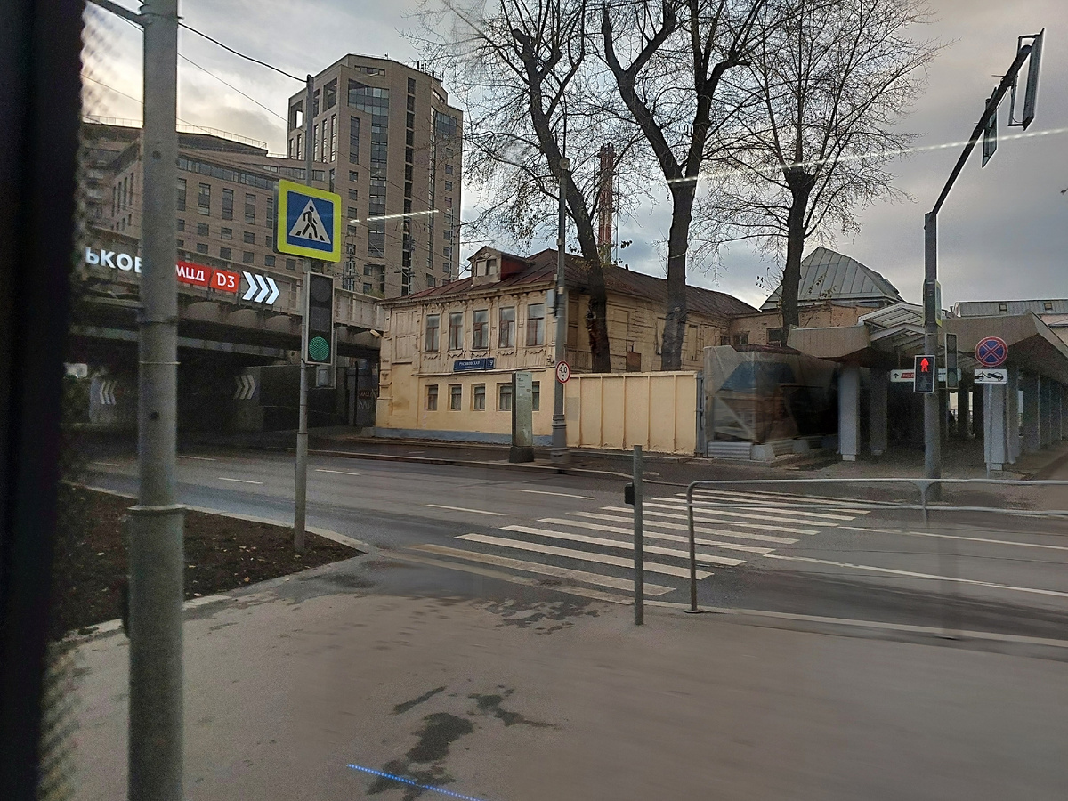 Фото из окна трамвая, у Митьково