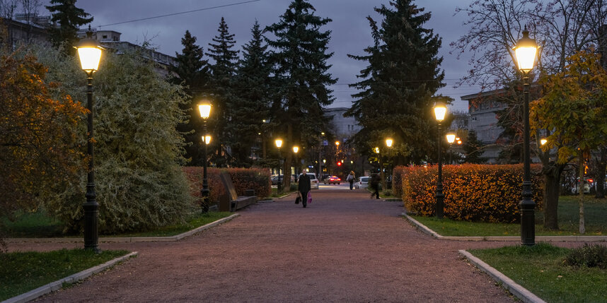    Сквер Шевченкопресс-служба "Ленсвета"