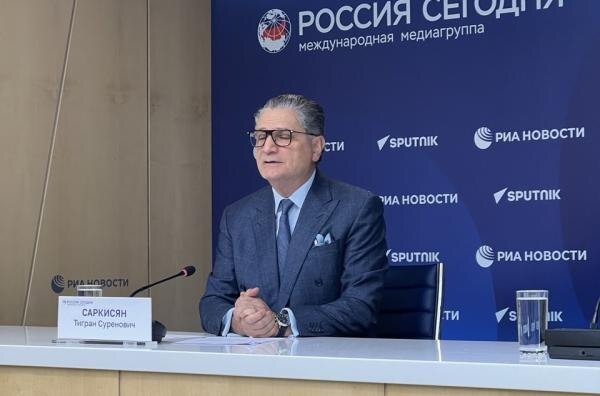 Ви­део­мост на те­му: "Циф­ро­вые проек­ты Ев­ра­зий­ско­го эко­номи­чес­ко­го сою­за (ЕАЭС)". На фо­то: за­мес­ти­тель пред­се­дате­ля прав­ле­ния ЕАБР, ку­ратор ФЦИ ЕАБР Тиг­ран Сар­ки­сян (Фо­то ComNews)