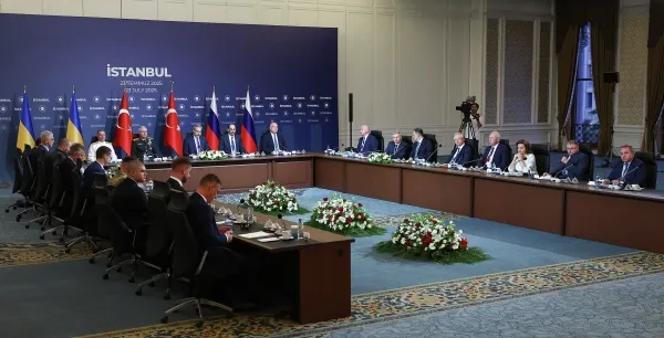 Третий раунд переговоров России и Украины в Стамбуле
Фото:
Александр Рюмин / РИА Новости / POOL