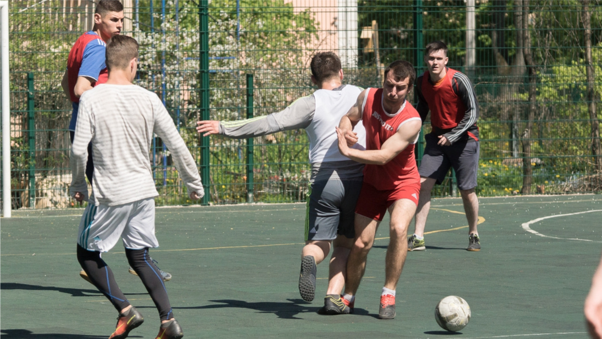 Александр был увечён футболом