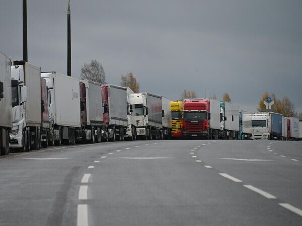 Водителей брошенных в Беларуси литовских фур будут штрафовать