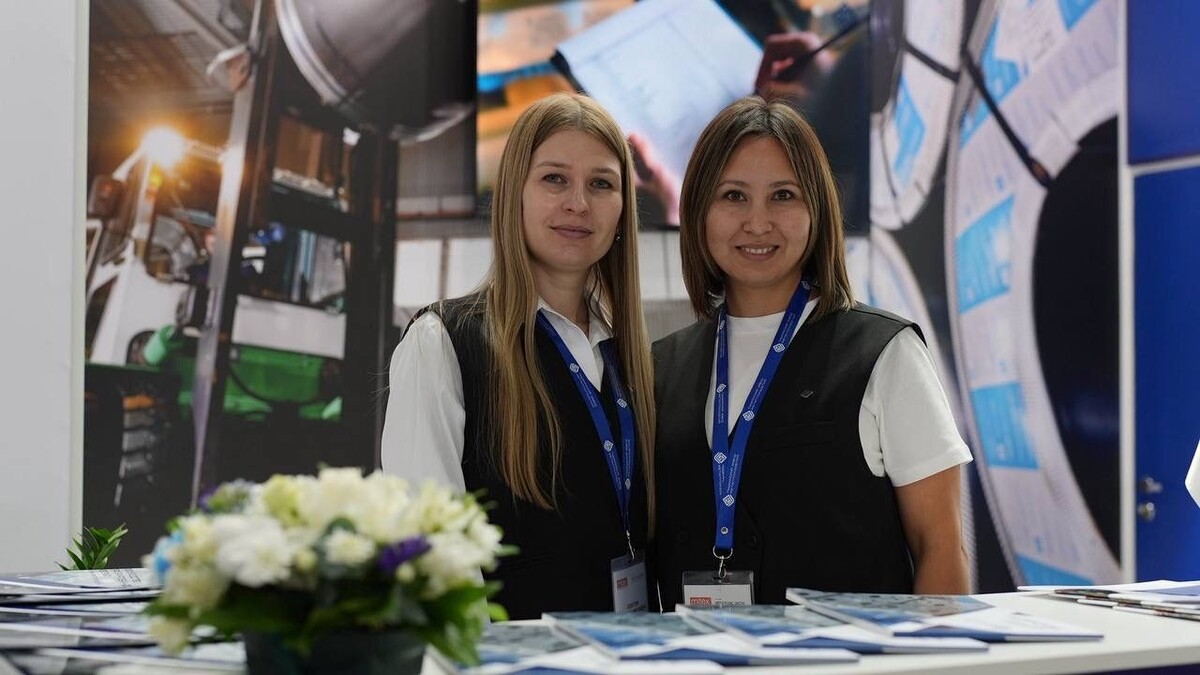 Пока другие рассказывают — мы показываем результат. Стенд ПЗМ стабильно в фокусе внимания участников выставки. 