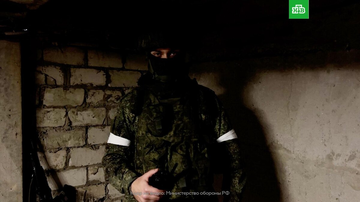    Российские бойцы завершают уничтожение позиций ВСУ в лесу в Купянске