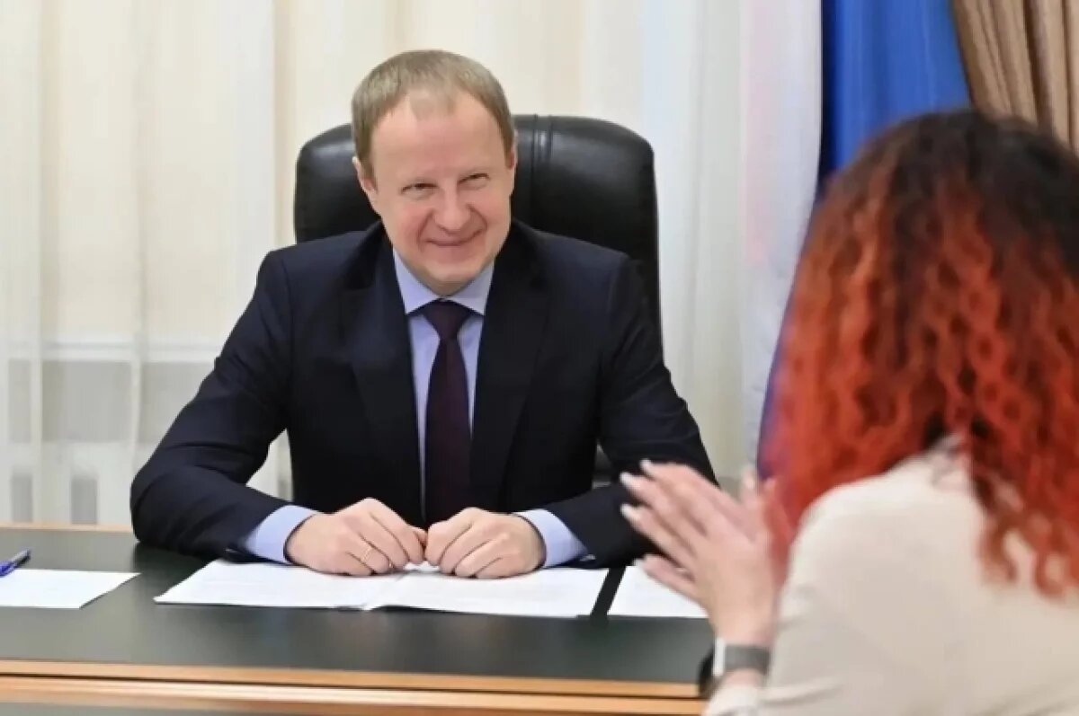    Томенко взял на контроль ход капремонта школ и работу школьных автобусов