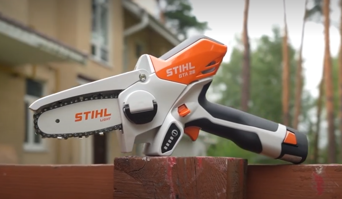 Цепная мини-пила Stihl GTA 26. Источник изображения: https://www.youtube.com/watch?v=jZjcEYD4TeE&t=15s