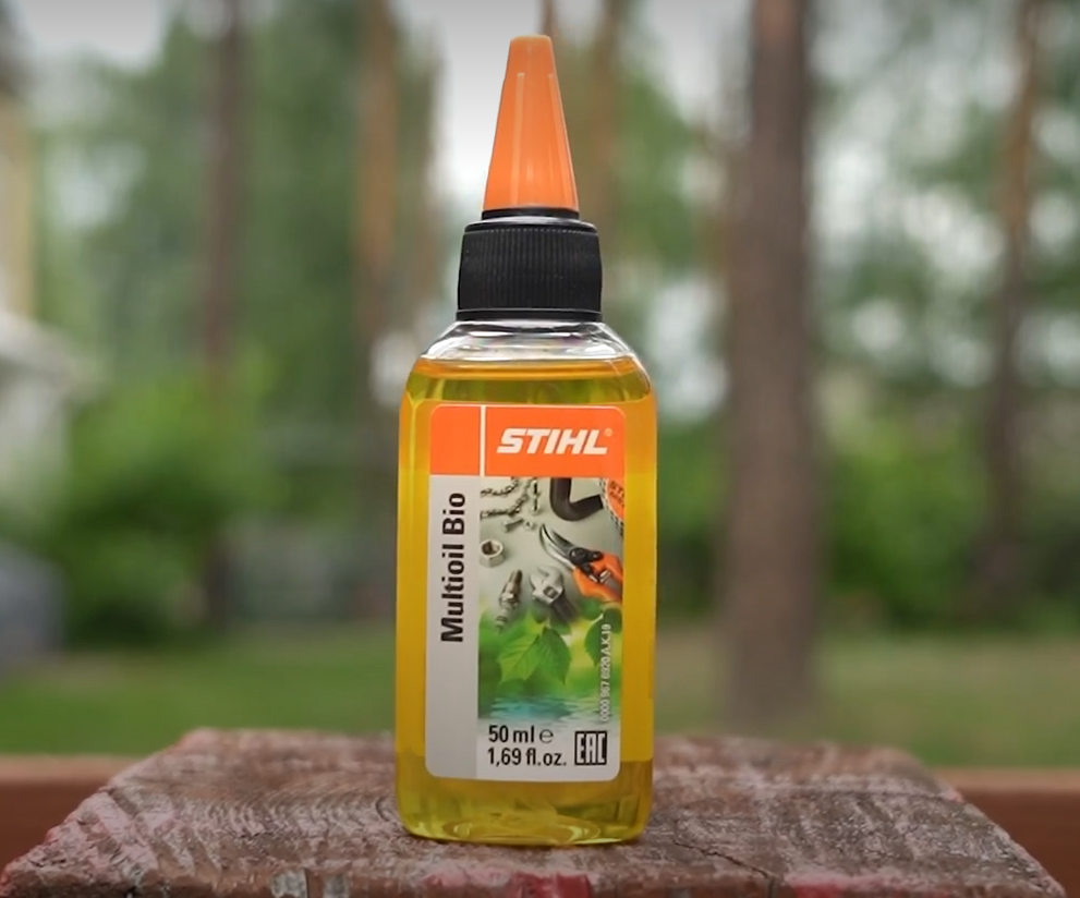 Масло STIHL. Источник изоражения: https://www.youtube.com/watch?v=jZjcEYD4TeE&t