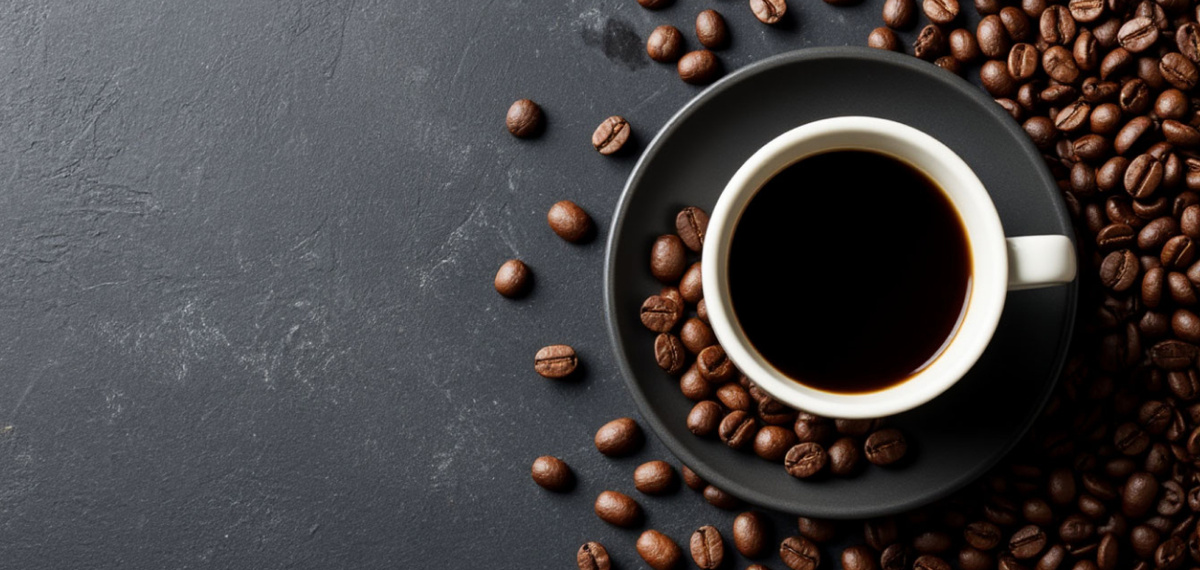 Хотя многие из нас любят начать утро с чашечки ароматного кофе, употребление его натощак может иметь негативные последствия для здоровья.