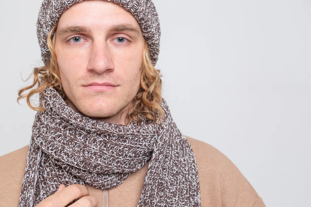 Мужская коричневая шапка и шарф из конопли и мериносовой шерсти от Uzor Wear