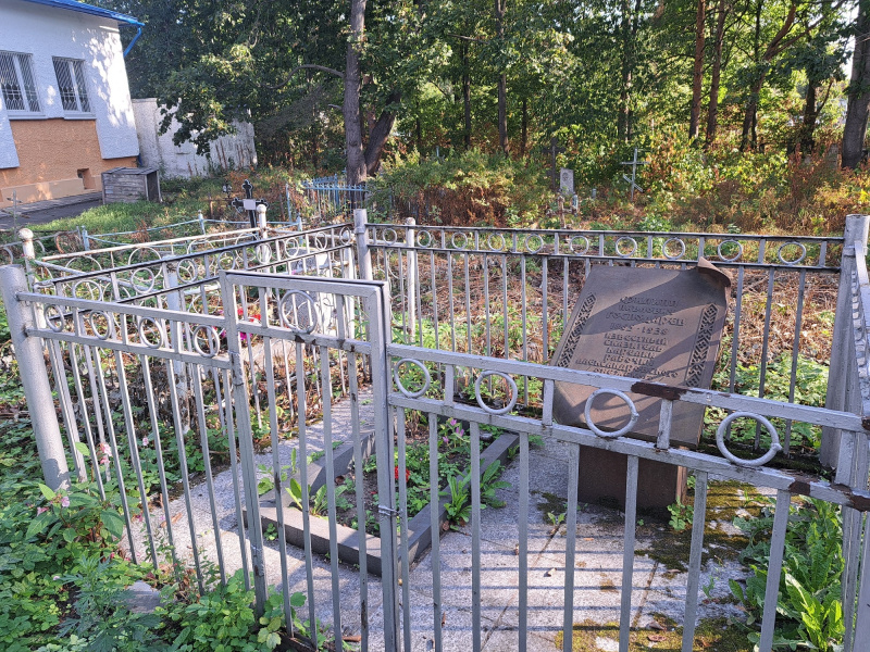    Могилы старейшего некрополя Петрозаводска благоустроят«Центр по охране ОКН Карелии» / VK