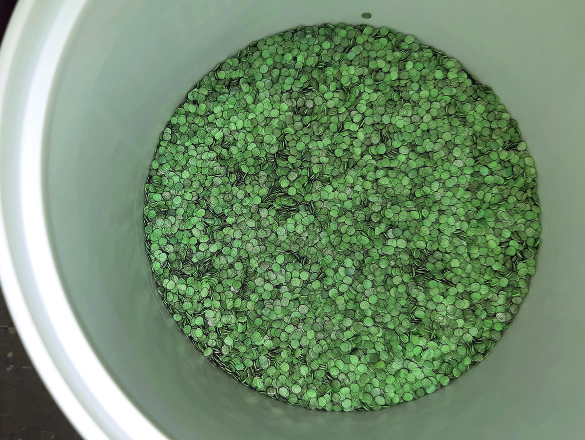     Порох — главный элемент в патроне, от него зависит все. ФОТО АНТОНА ЖУРАВКОВА