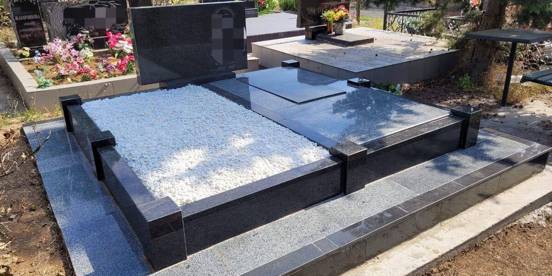 🎨 Создайте достойный облик места памяти: облицовка цоколя, отражающая вашу любовь!