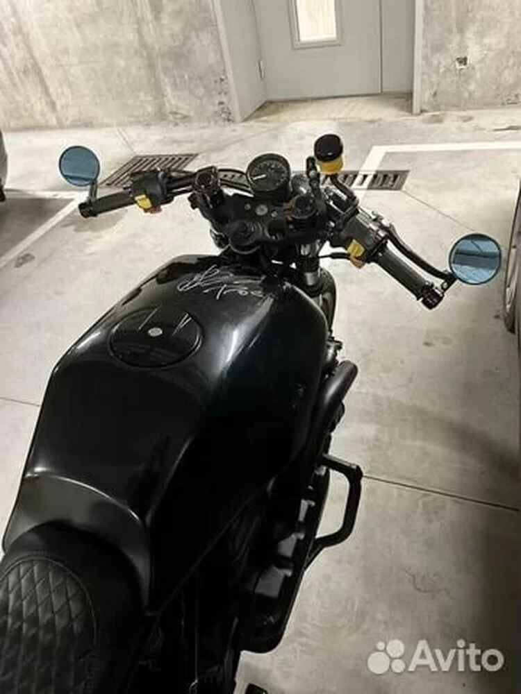    Мотоцикл с автографом актера Прилучного выставили на продажу в Петербурге