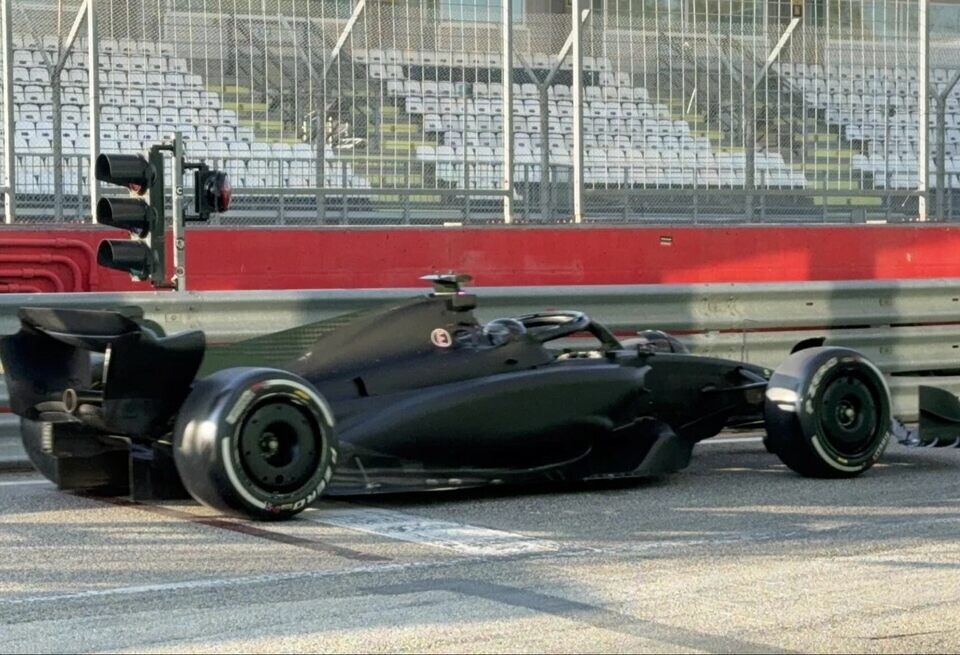    Серхио Перес сел за руль машины Ferrari SF-23 на тестах. ФотоСоцсети