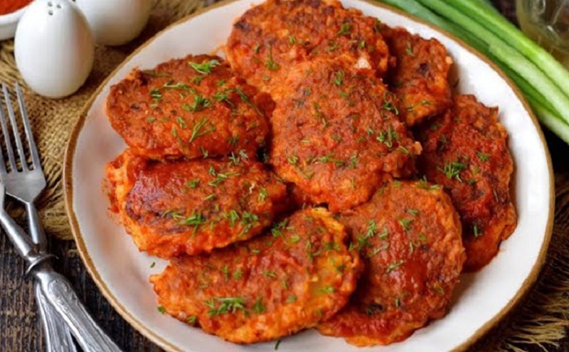 Котлеты из лука и манки: быстрый и необычный вариант ужина, который приятно удивит