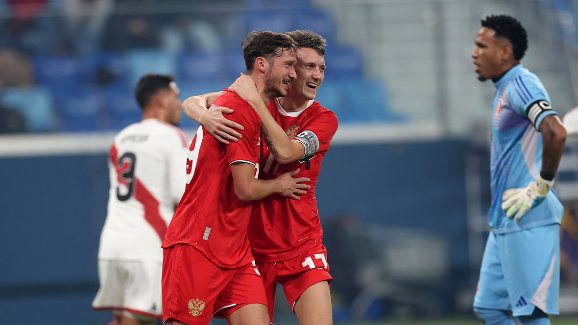    Алексей Миранчук и Александр Головин.Александр Федоров