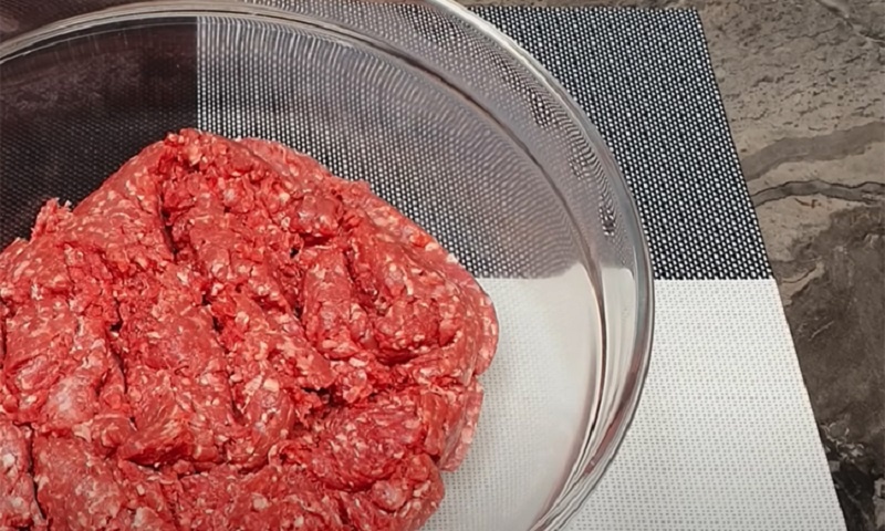 Люля-кебаб на сковороде: восточный вкус из простых продуктов