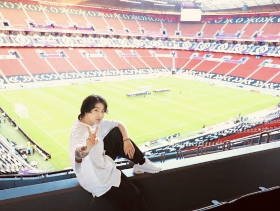 В 2022 году Чонгука персонально пригласили выступить на церемонии открытия Чемпионата мира по футболу FIFA 2022 в Катаре.