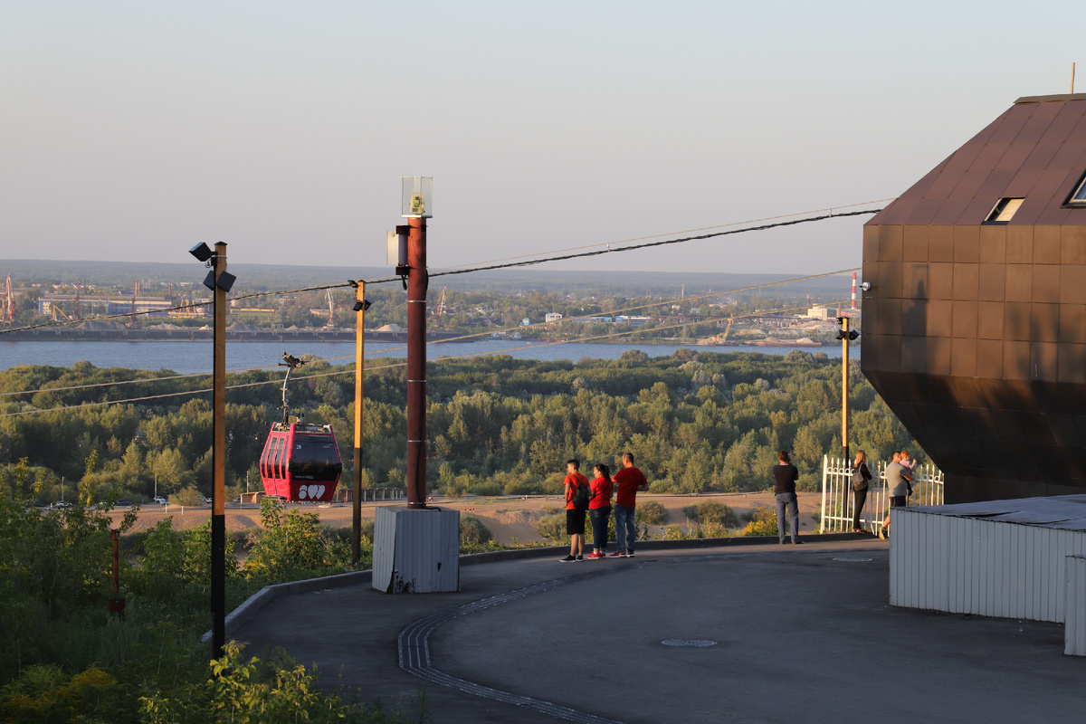 Установлен на столбе Автоматизированный электронный тахеометр LEICA TCRA1201+