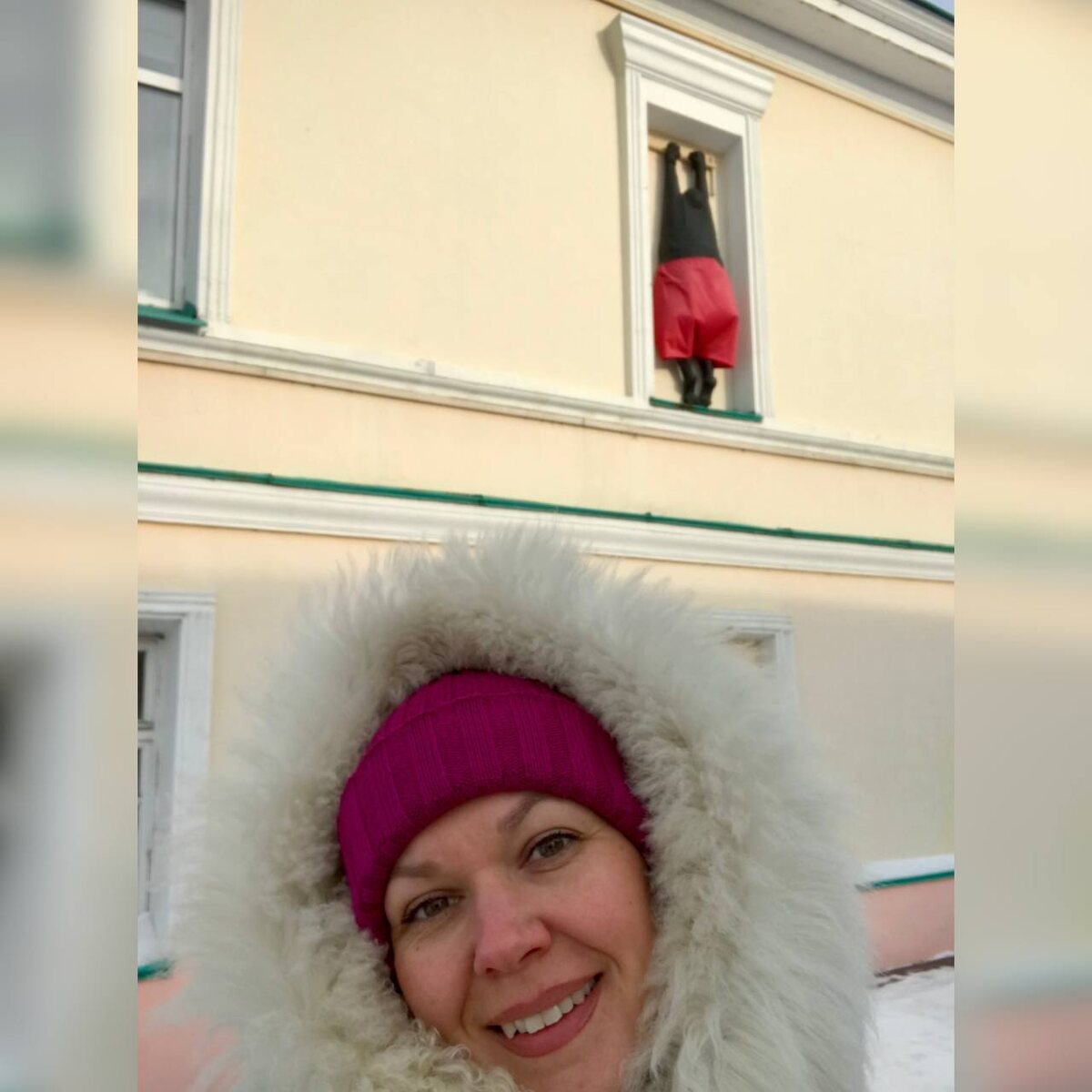 Кажется каждый кто был в Томске видел этого "любовника". Насколько знаю сейчас его сняли