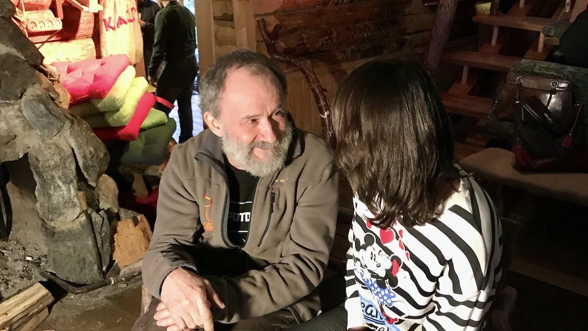 С основателем театра Владимиром Захаровым