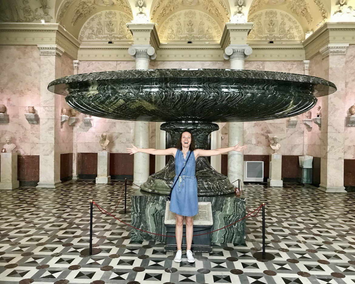 Царь-ваза - перове что мы посетили в Санкт-Петербурге в 2018 году. Потому что это про Алтай.