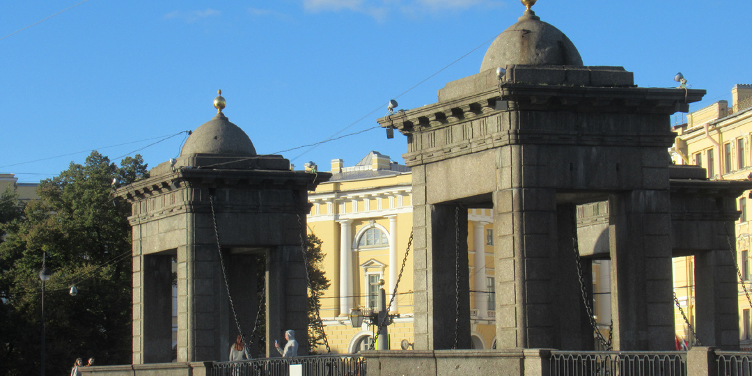 «Близнецы» Фонтанки: утраченный ансамбль башенных мостов