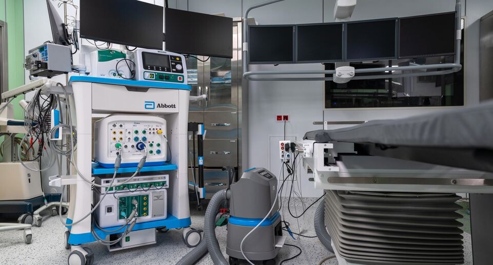    Операционная с новейшим медицинским оборудованием в Детском клиническом центре им. Л.М. Рошаля в Красногорске / Медиасток.рф