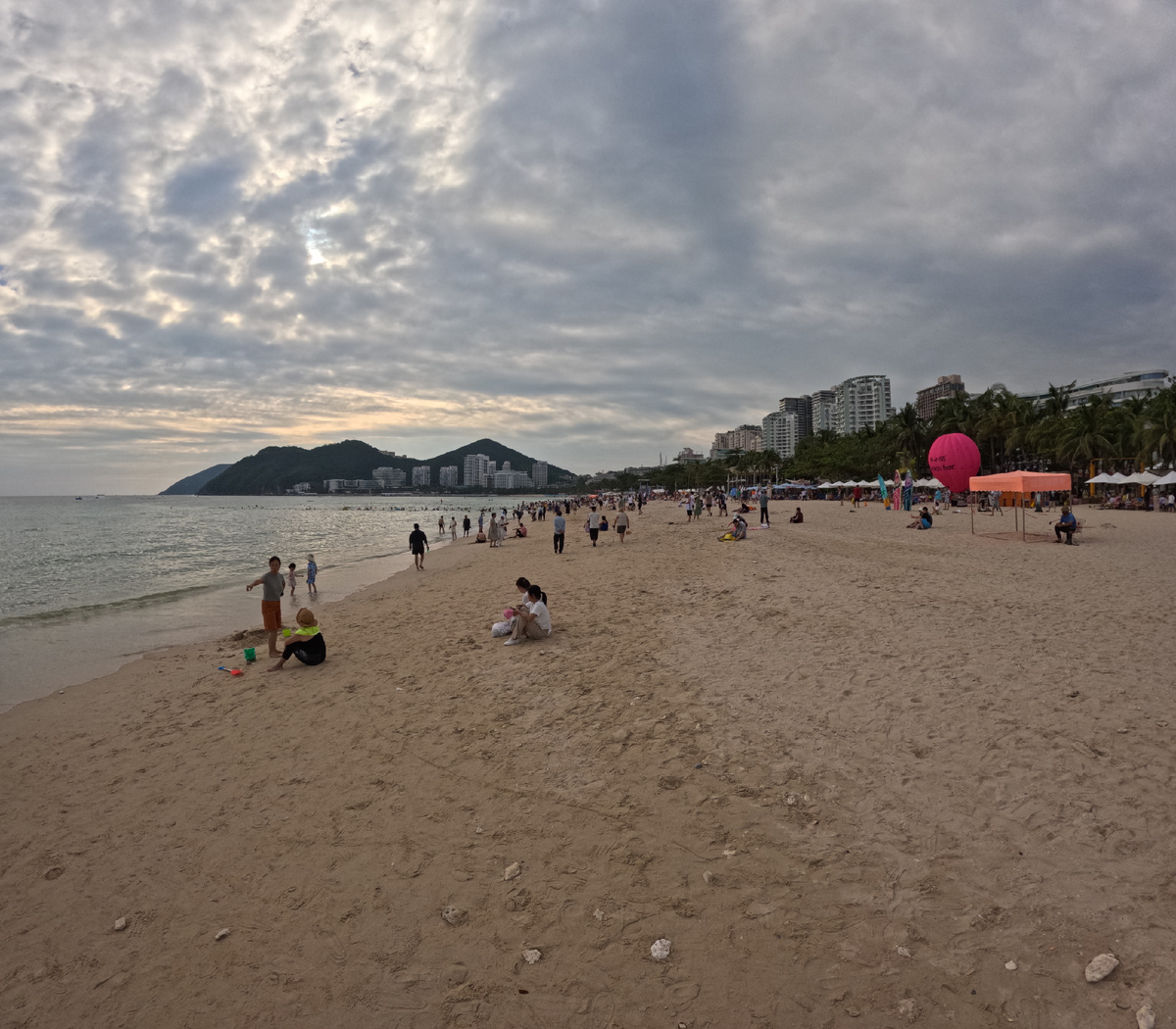 Пляж бухты Дадунхай