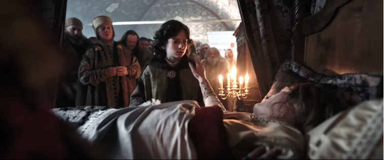 Царь Федор (в титрах нет): Брат мой, наследник. Быть Петру царем. В роли маленького Петра Георгий Великанов. На  заднем плане царица Наталья Кирилловна (Наталья Суркова), Фёдор Ромодановский (Сергей Гинзбург), Артамон Матвеев(Юрий Миронцев). Матвеева не было в это время в Москве, его  сослали при Фёдоре за то, что он ратовал за Петра как наследника помимо Фёдора.