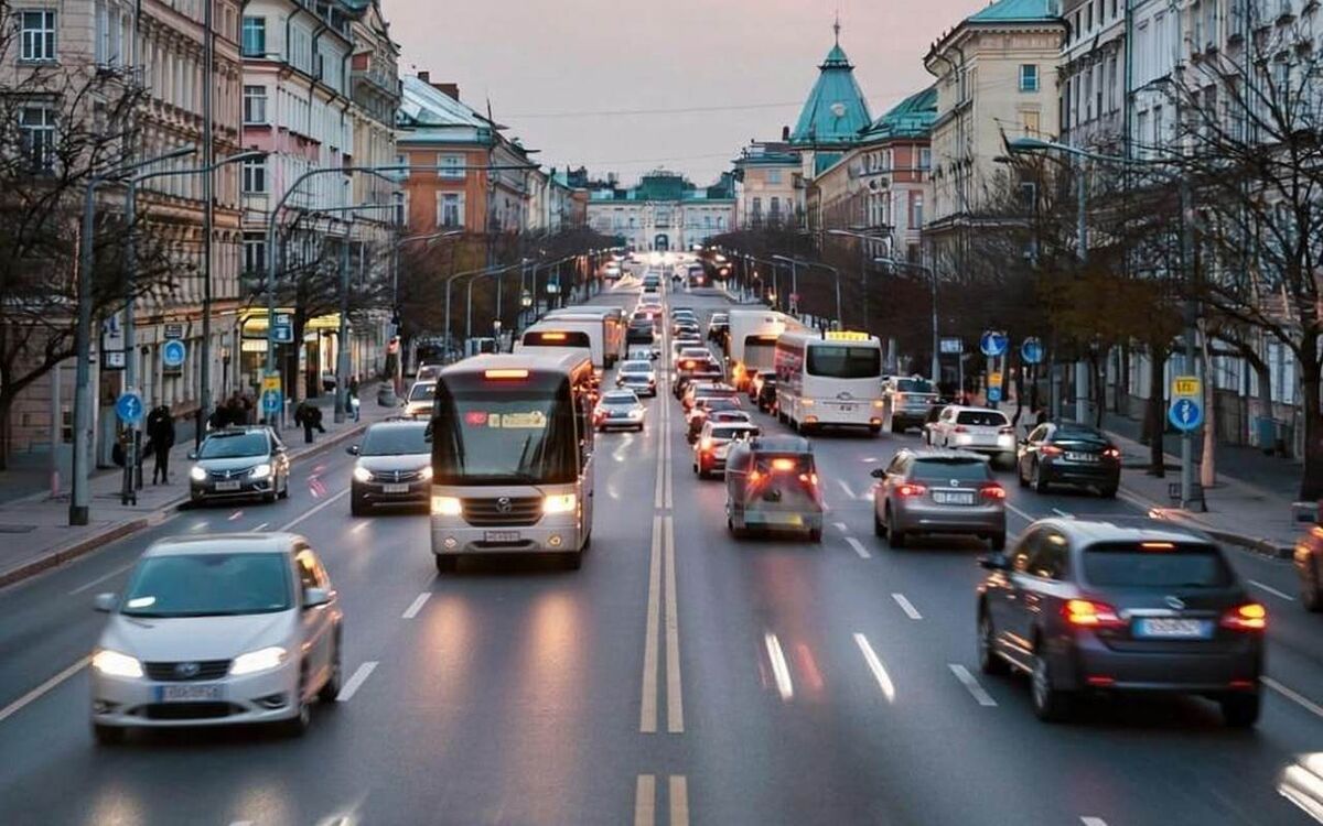    В Липецкой области с 1 января повысят транспортный налог Фото – GigaChat