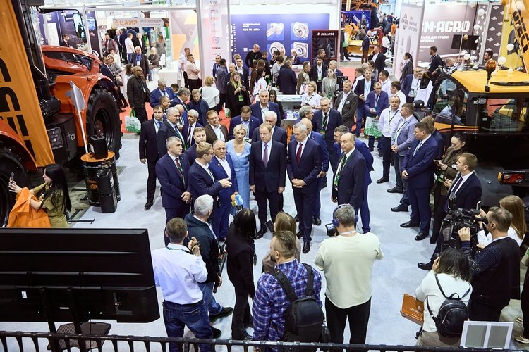 ООО «СВК».📷    Сибирская аграрная неделя: 8 стран, 23 региона и более 15 000 профессиональных посетителей
