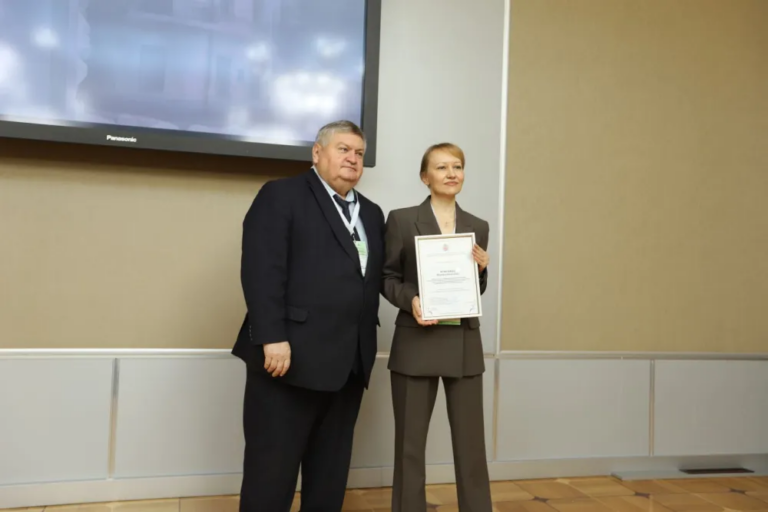    Сергей Балыкин поздравил Федеральный научный центр биологических систем и агротехнологий с юбилеем Алла Черкесатова