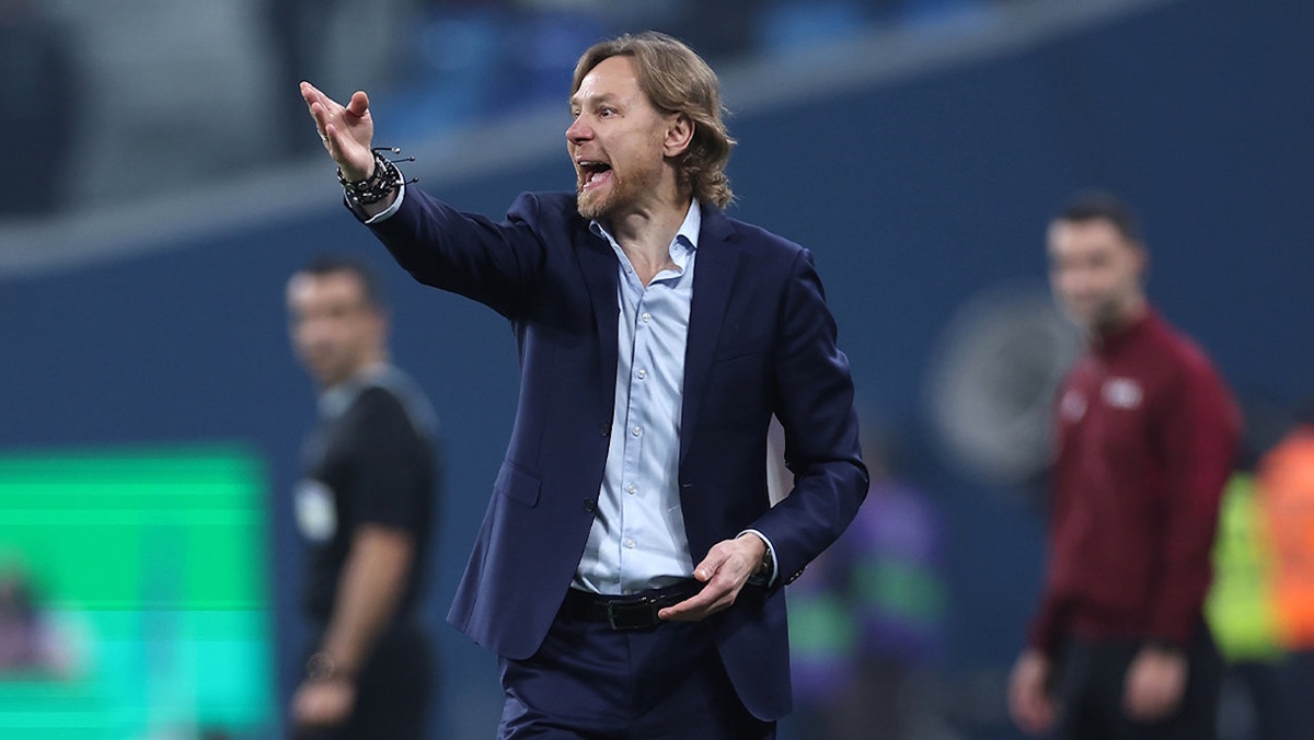 Главный тренер сборной России Валерий Карпин. Фото: Александр Федоров, «СЭ»