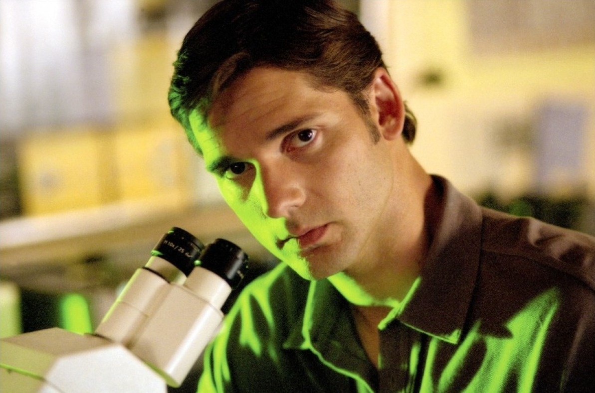 Эрик Бана в образе Брюса Беннера. Один из актеров, успешно воплощающих разнообразные роли: в "Черном ястребе" 2001 года Эрик сыграл военного, а в "Трое" 2004 года - Гектора, царевича Трои