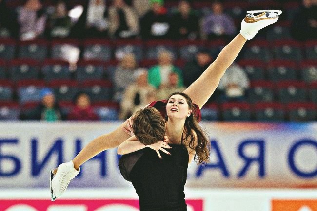 Полина Тихонова и Матвей Лысов