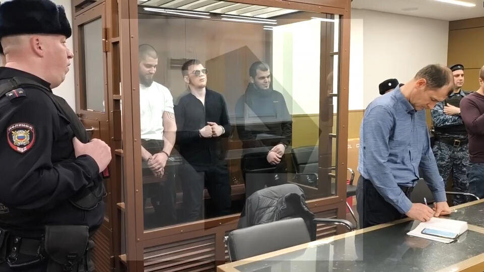     Боксера Аветисяна приговорили к семи годам за разбойное нападение РЕН ТВ