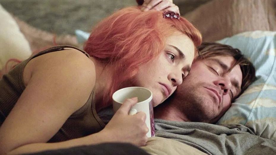     Здесь и далее кадры из фильма «Вечное сияние чистого разума»