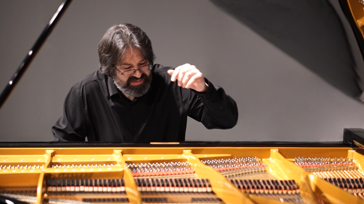 Карен Корниенко, фото с концерта в Сарове, 2024 г.