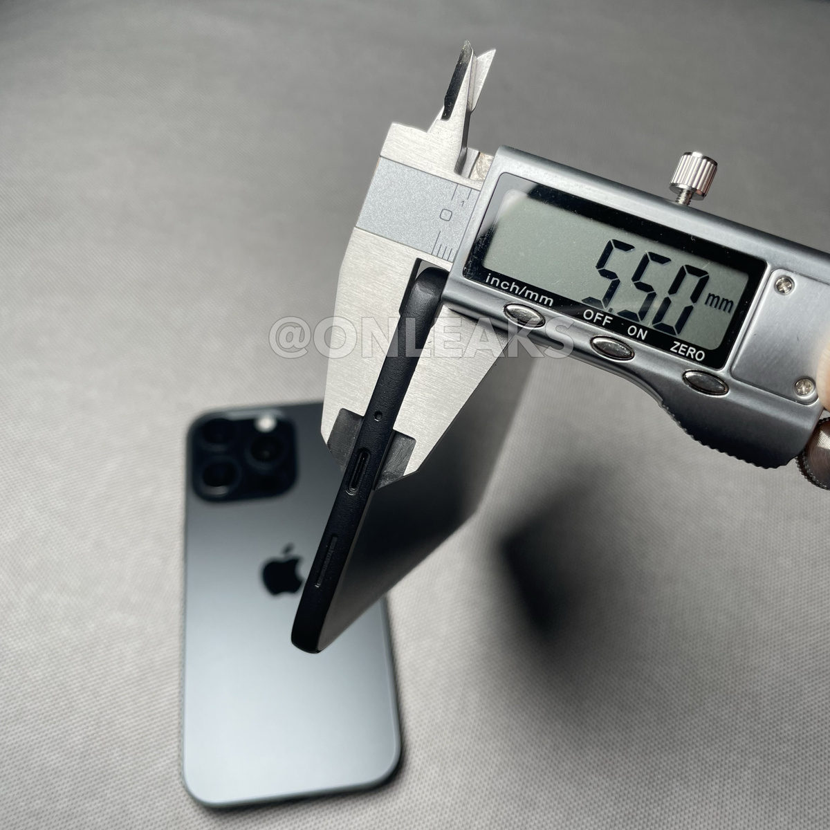    Макет отменённого Samsung Galaxy S26 Edge показали на фото