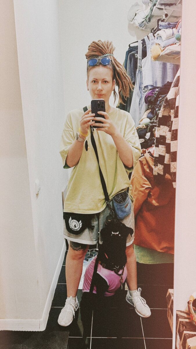 Приветствую! На связи Котовски. Здесь делюсь своими мыслями, моментами из жизни и уникальным вайбом. Надеюсь, мой контент вдохновит тебя и подарит море положительных эмоций. Добро пожаловать! Не стесняйся подписываться и заглядывать ко мне почаще ;)