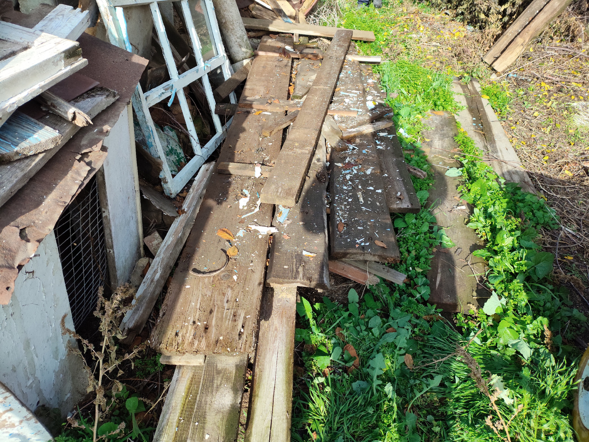 И вот эта пачка досок тоже будет убрана