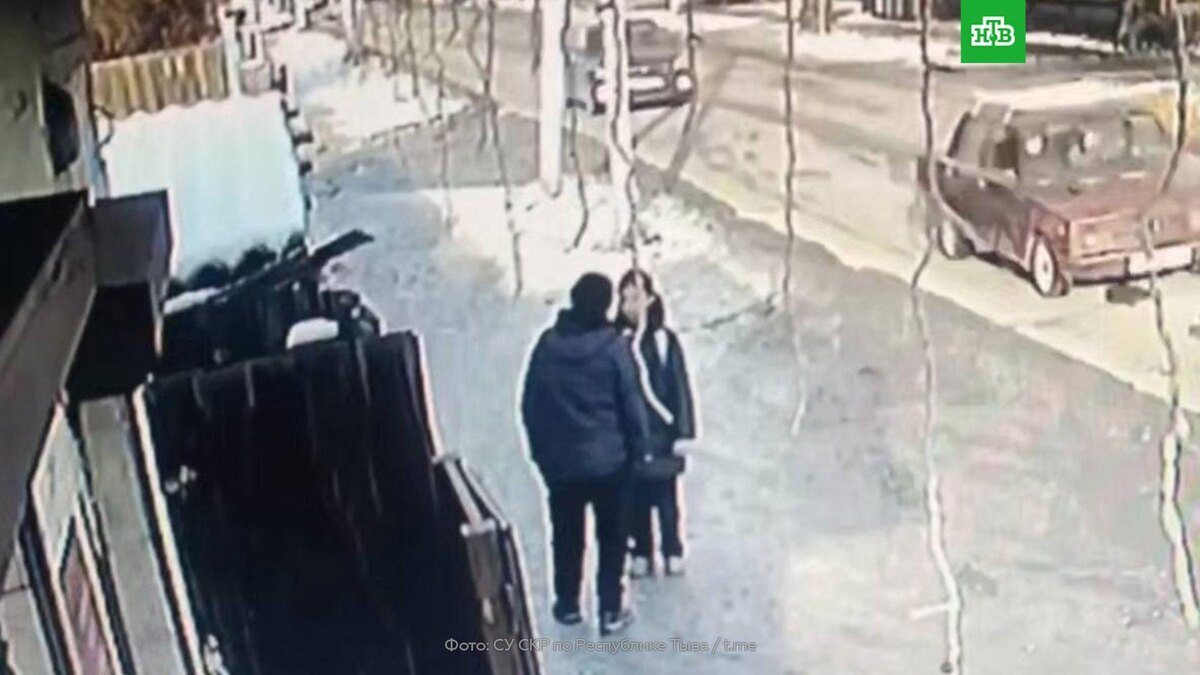    Нападение мужчины на школьницу в Кызыле сняли на видео